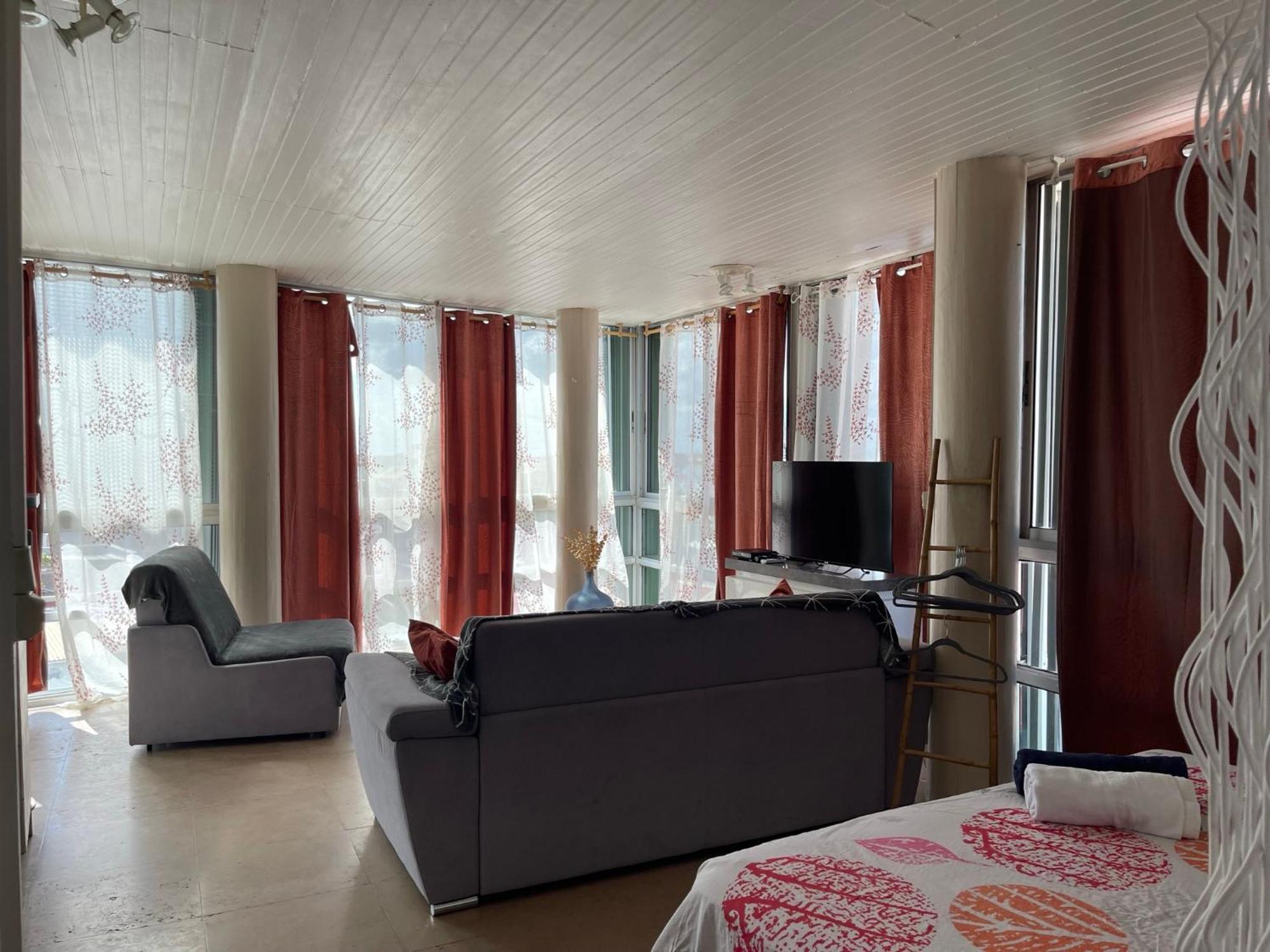 Penthouse Seaside 10 Min Port, Croisiere Et Aeroport Apartment Pointe-a-Pitre  Exterior photo
